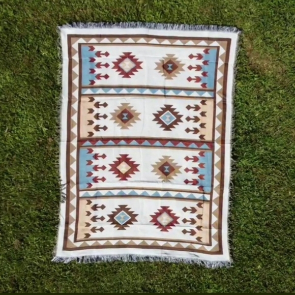 Adventure Blanket - Picture 4 of 10